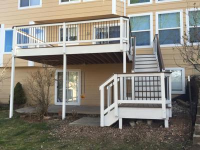 Wood and Steel Rail from Woodland Park Deck Builder