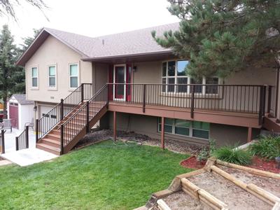 Click to view full size Steel Panel Railing from Woodland Park Deck Builder